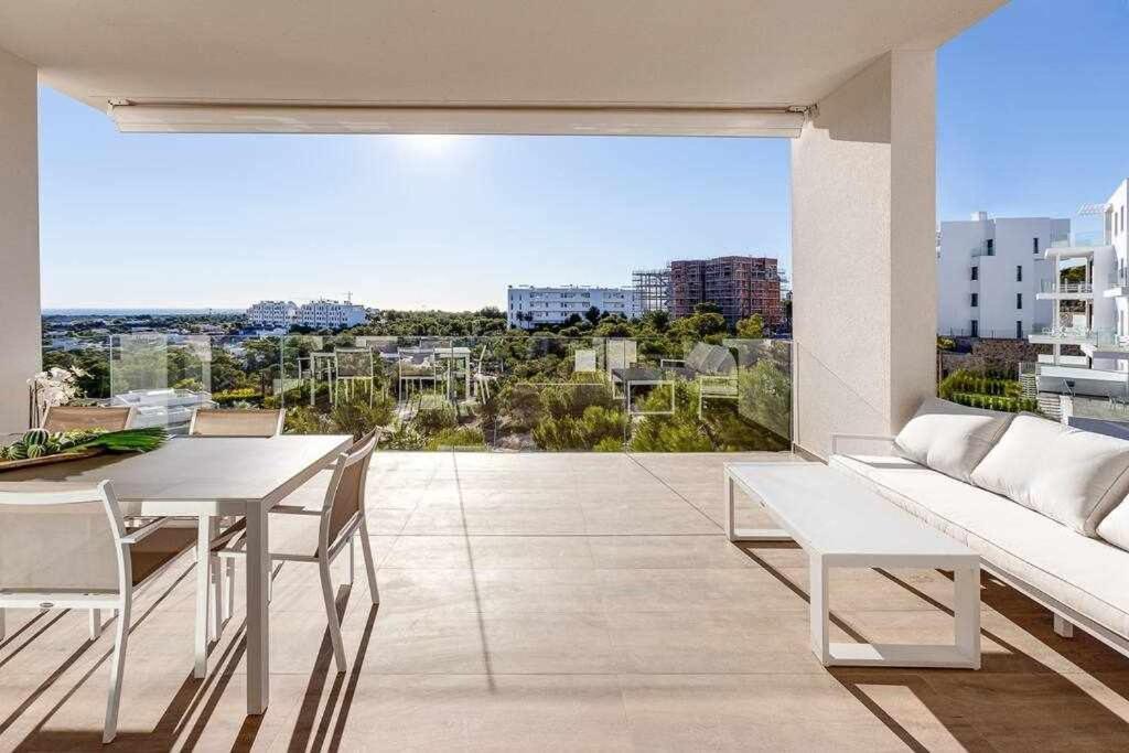 Apartamento Unico De 3 Dormitorios En Las Colinas Orihuela Luaran gambar