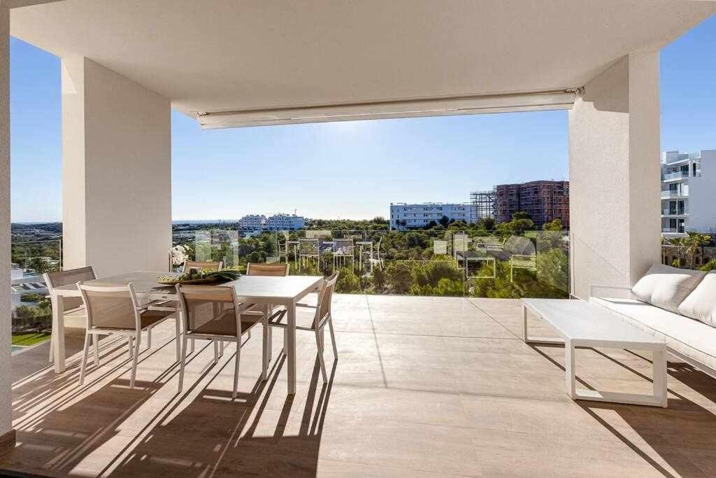 Apartamento Unico De 3 Dormitorios En Las Colinas Orihuela Luaran gambar