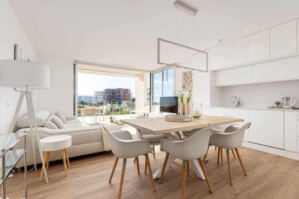 Apartamento Unico De 3 Dormitorios En Las Colinas Orihuela Luaran gambar